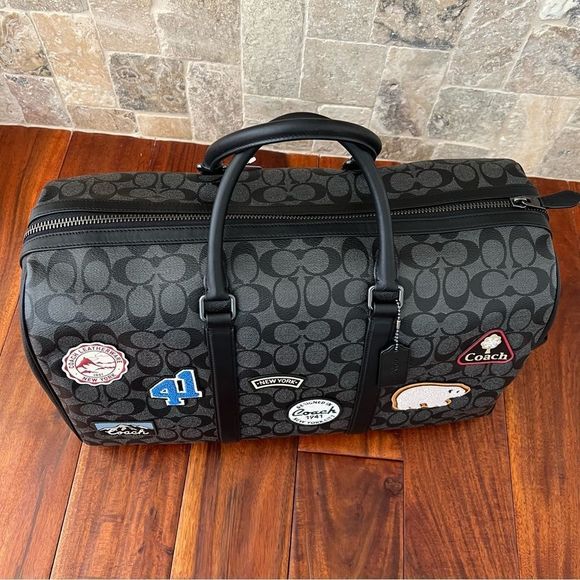 NWT Coach Venturer Bag In Signature Canvas Ski Patches Travel Duffle Duffel - Picture 2 of 16